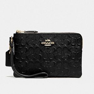 NWT Coach Signature Corner Zip Wristlet